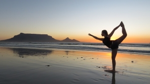 Yoga vor Meer und Berg